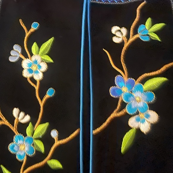 Floral Embroidered Black and Blue Women's Jacket Sz L Women - Picture 7 of 7